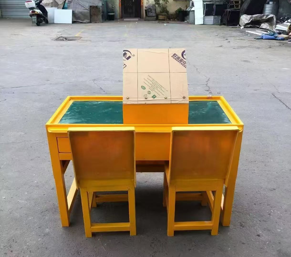 单县防静电导通桌井下煤矿火工品发放桌：危险品流转的安全守护者